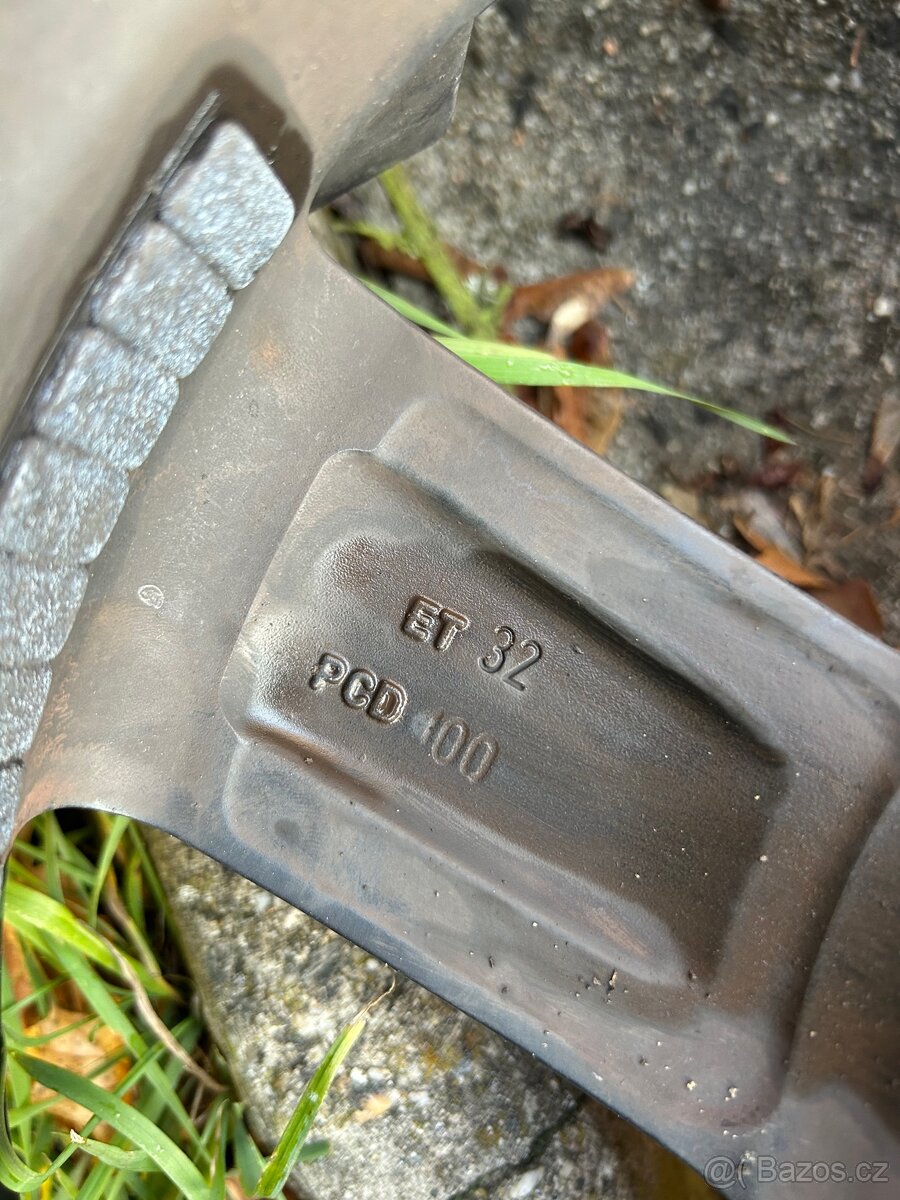 Dotz Hanzo R17 5x100 - 7