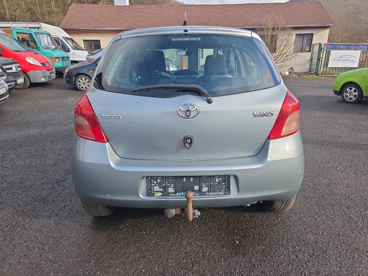 Toyota Yaris 1.3i (64 kW) - 7