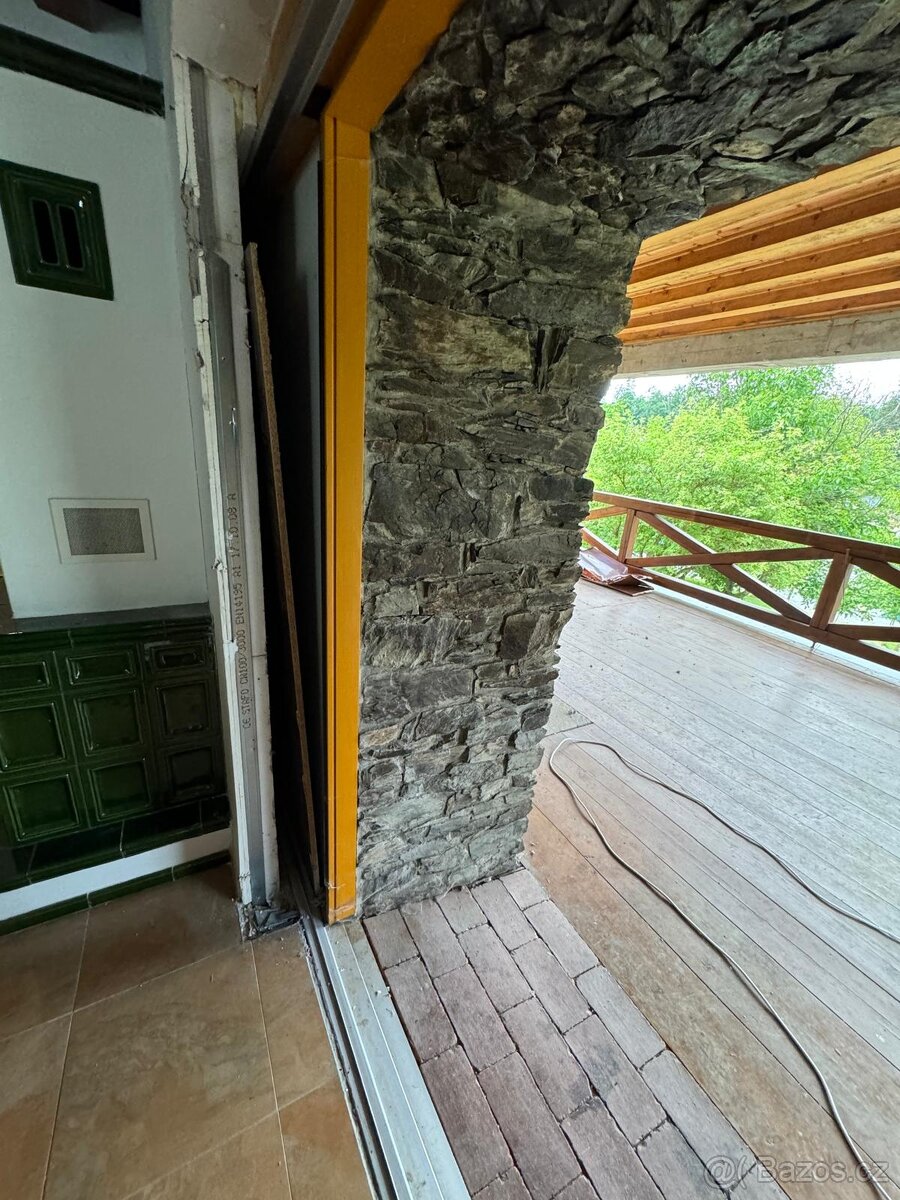 Moderní kuchyň s ostrůvkem - 7