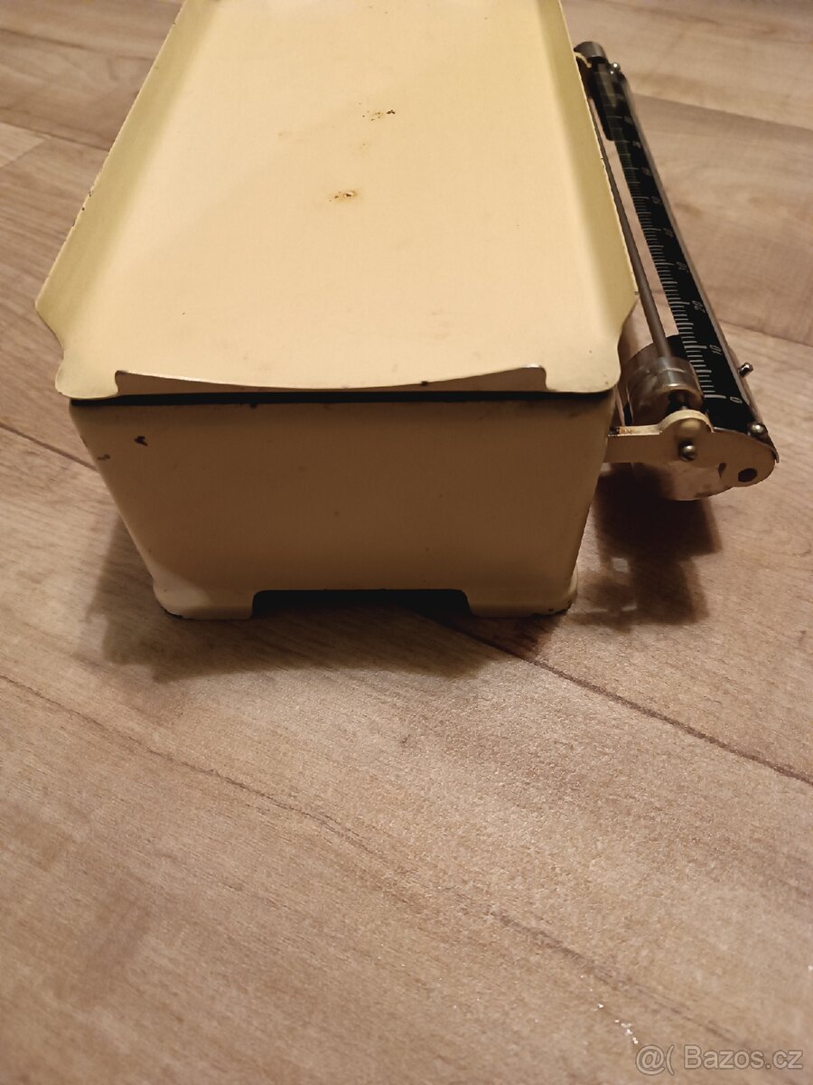 Staré kuchyňské váhy - 7