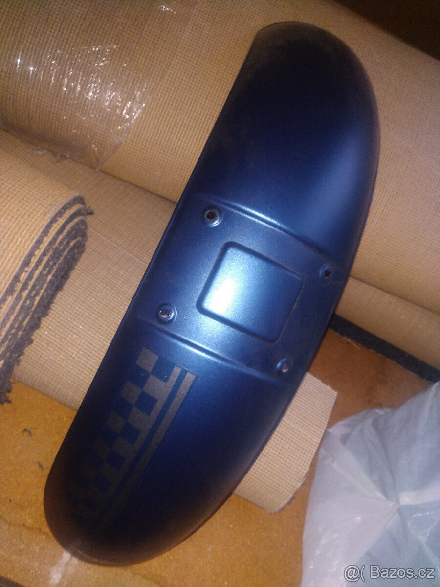 Moto Guzzi V9 Bobber/Roamer – nádrž, sedlo, blatník - 7