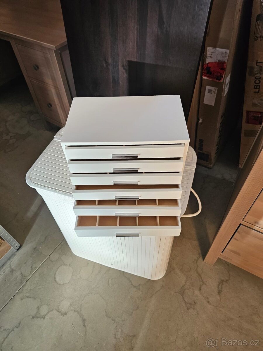 NOVÁ ŠPERKOVNICE - 7