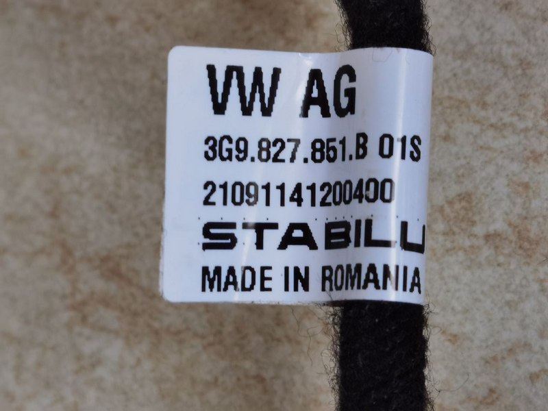 Náhradní díl - motor pátých dveří Volkswagen - 7