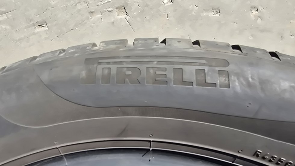 Letní pneu 215/55/17 Pirelli - 7