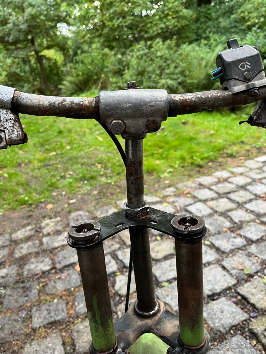 Vidlice, řídítka, kolo a blatník Jawa pionýr 555 - 7