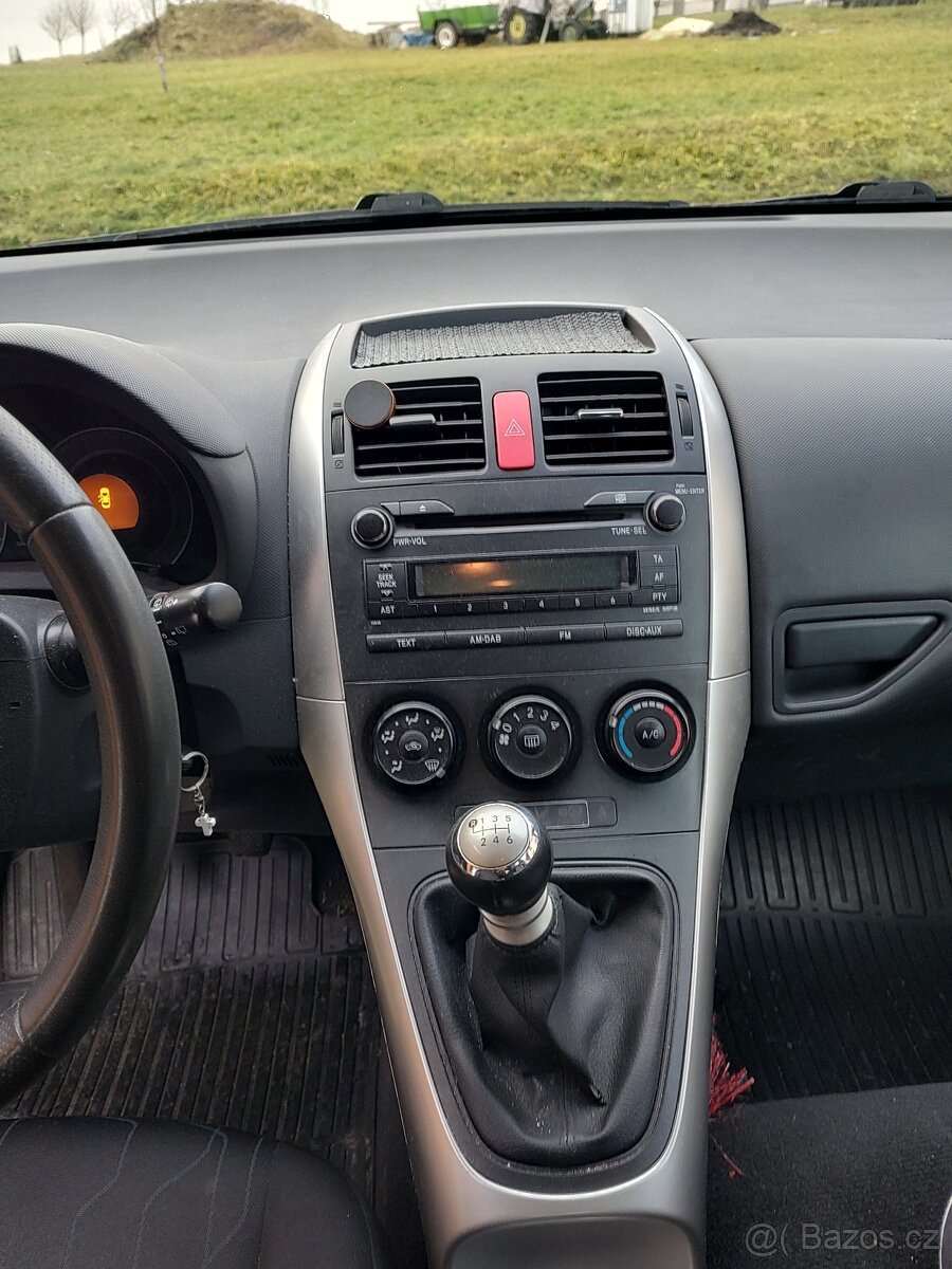 Toyota Auris 1.6 - 7