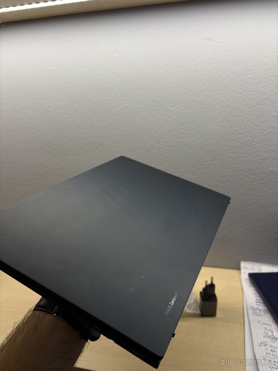 ASUS Zenbook 15 OLED - 7