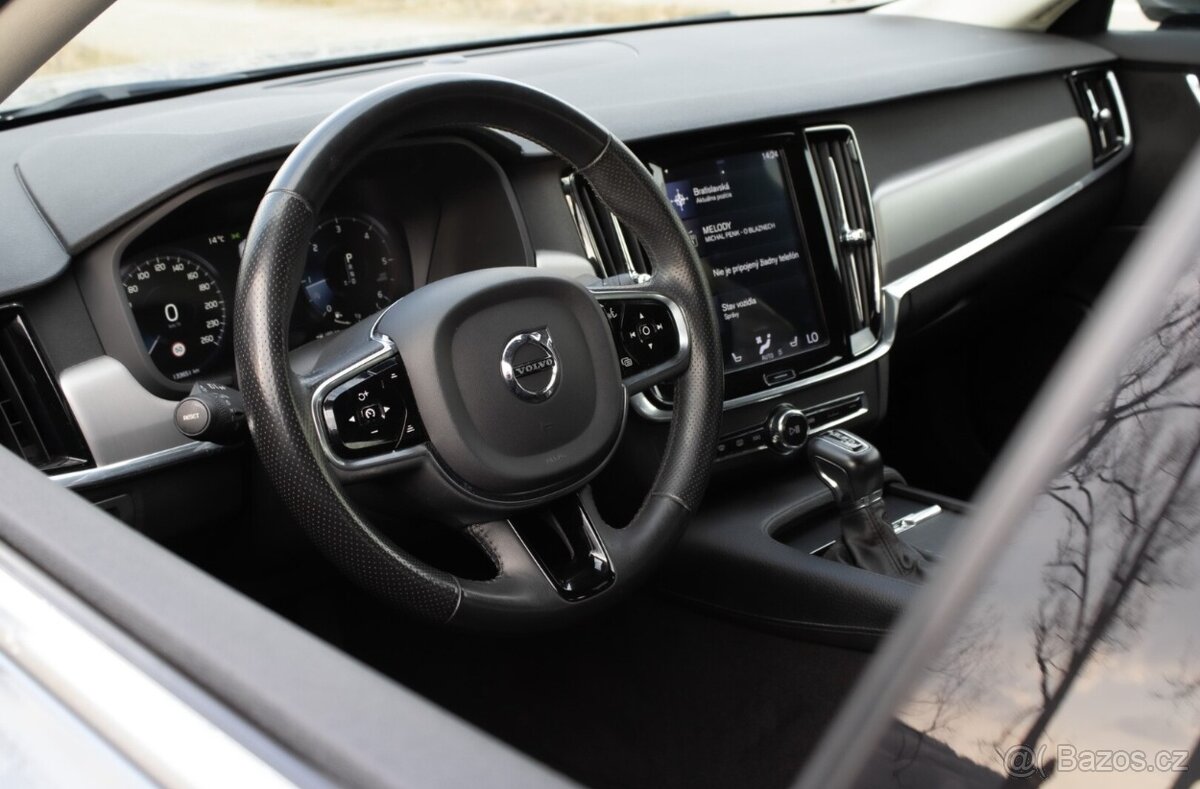 Volvo S90 D4 2.0L Drive-E Momentum A/T8 - 7