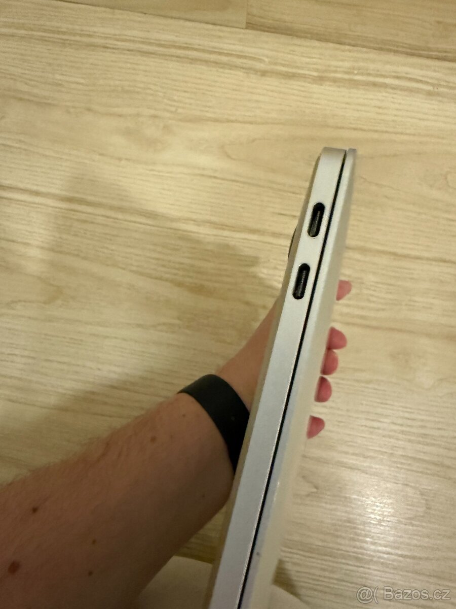 MacBook Pro 2017 i5 8GBRam - 7