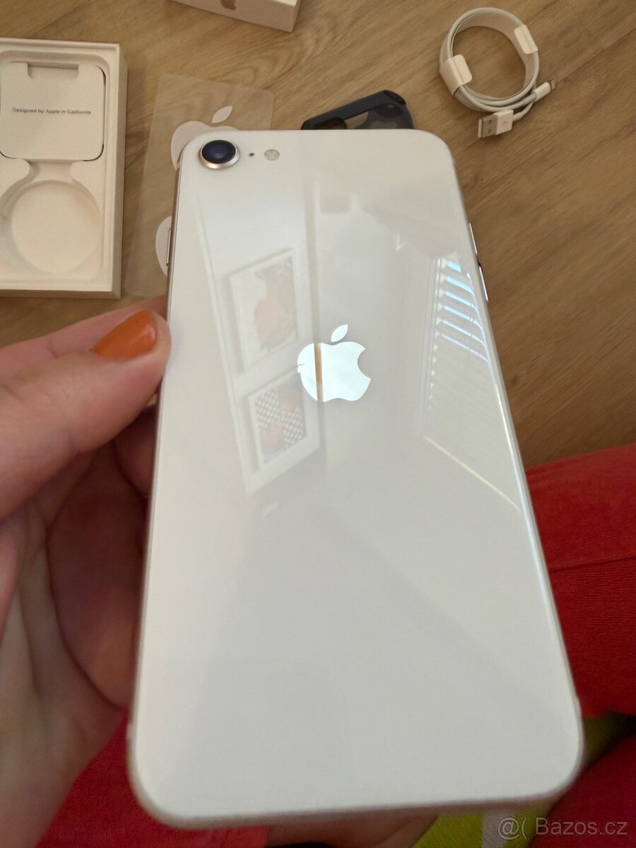 iPhone SE Starlight 64GB - 7