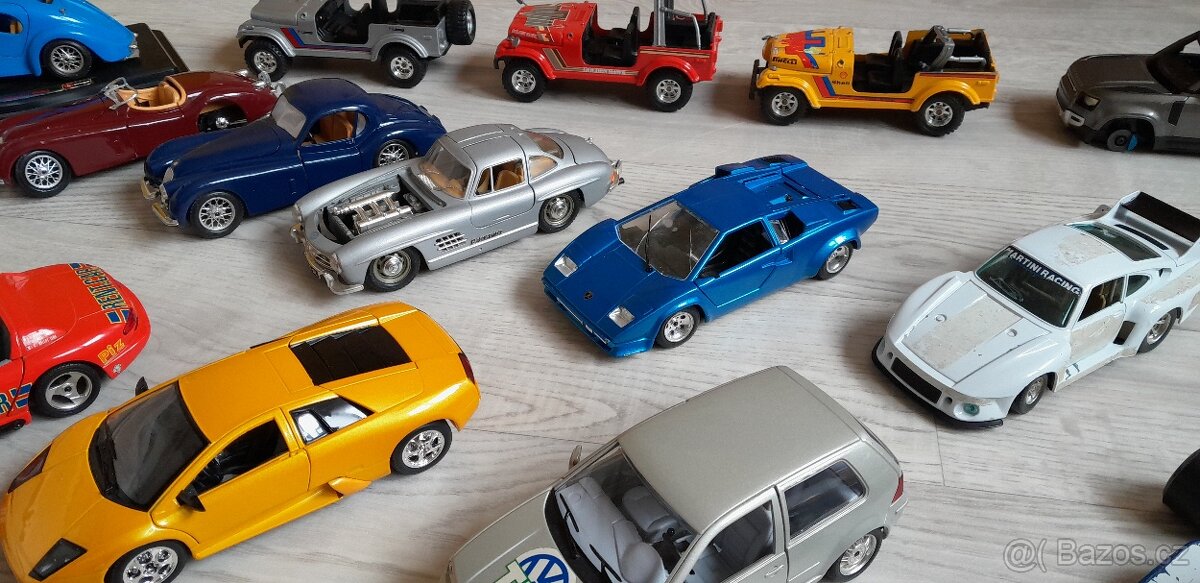 autíčka - modely Bburago 1/24 starší na díly - 7