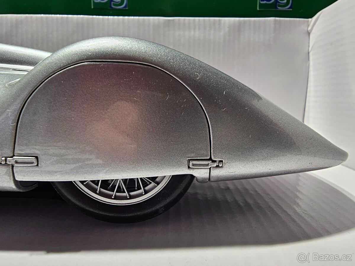 Revell Auto Union Typ C 1:18, světový rekord - 7