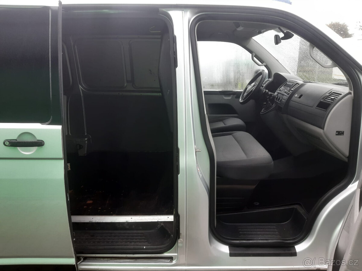 VW Transporter T5 facelift,2,0 103kw, r.v.2010, 3místo, long - 7