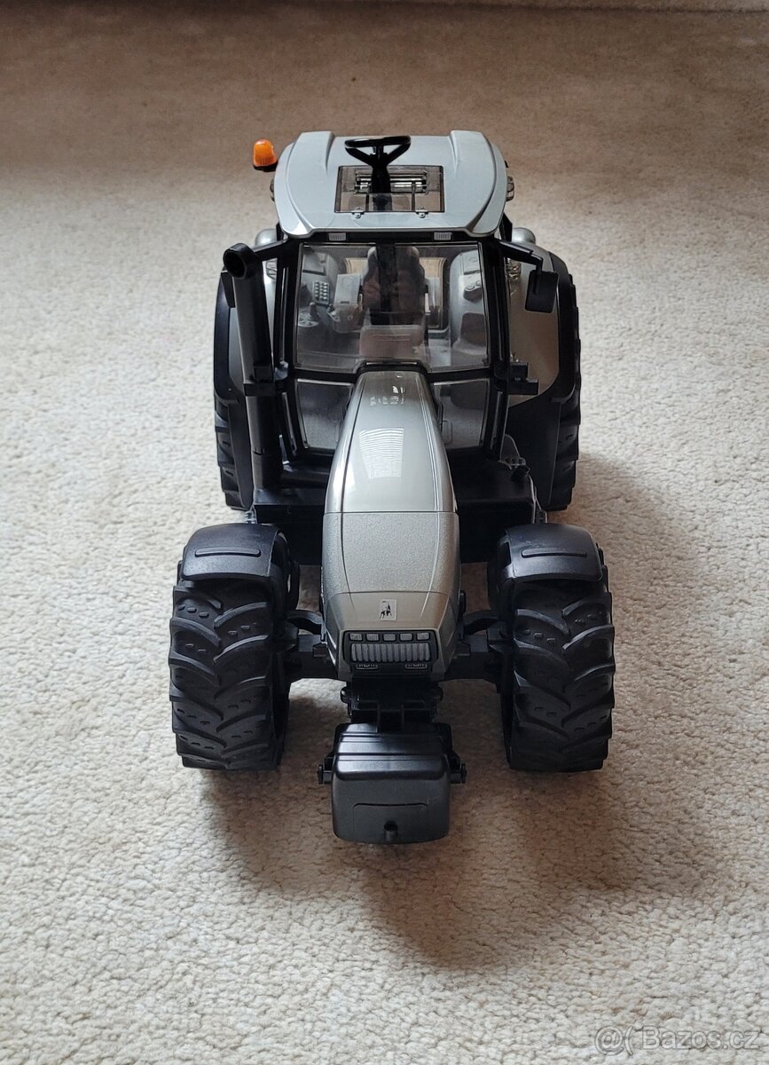 Bruder traktor Lamborghini - 7