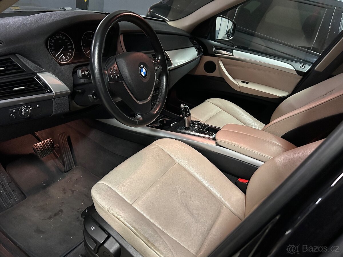 BMW X5 197 nájezd 2 sadu kol - 7