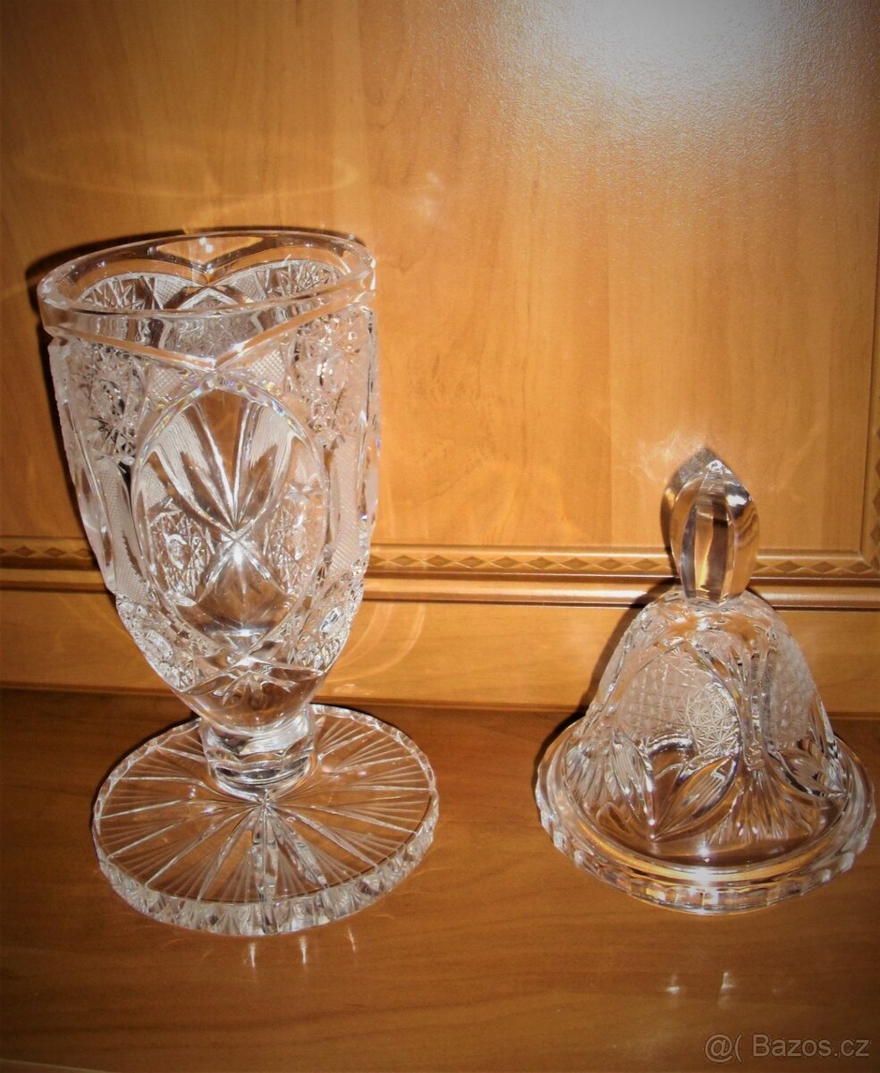 Broušený pohár s poklopem - 7