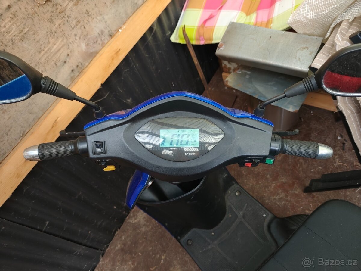 Elektrická třikolka pro penzisty - 7