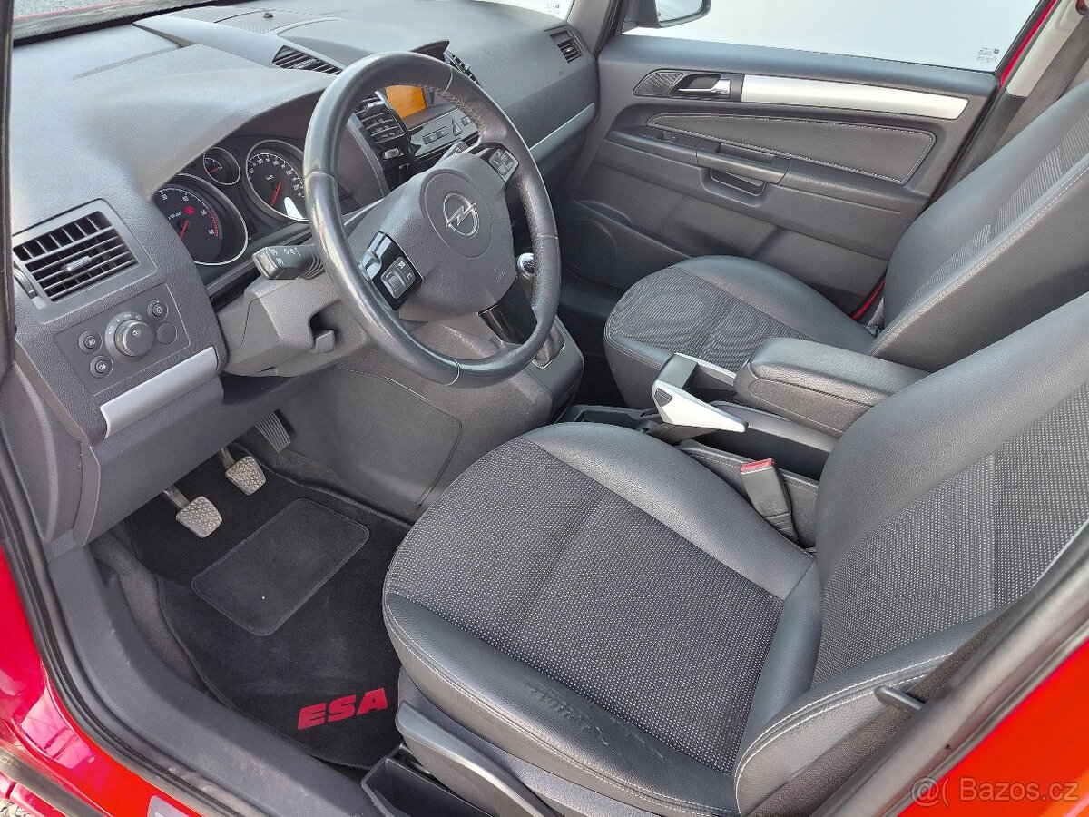 ZAFIRA 1.7 CDTi, r.11 7míst, po STK, VÝBAVA, VELMI SOLIDNÍ - 7
