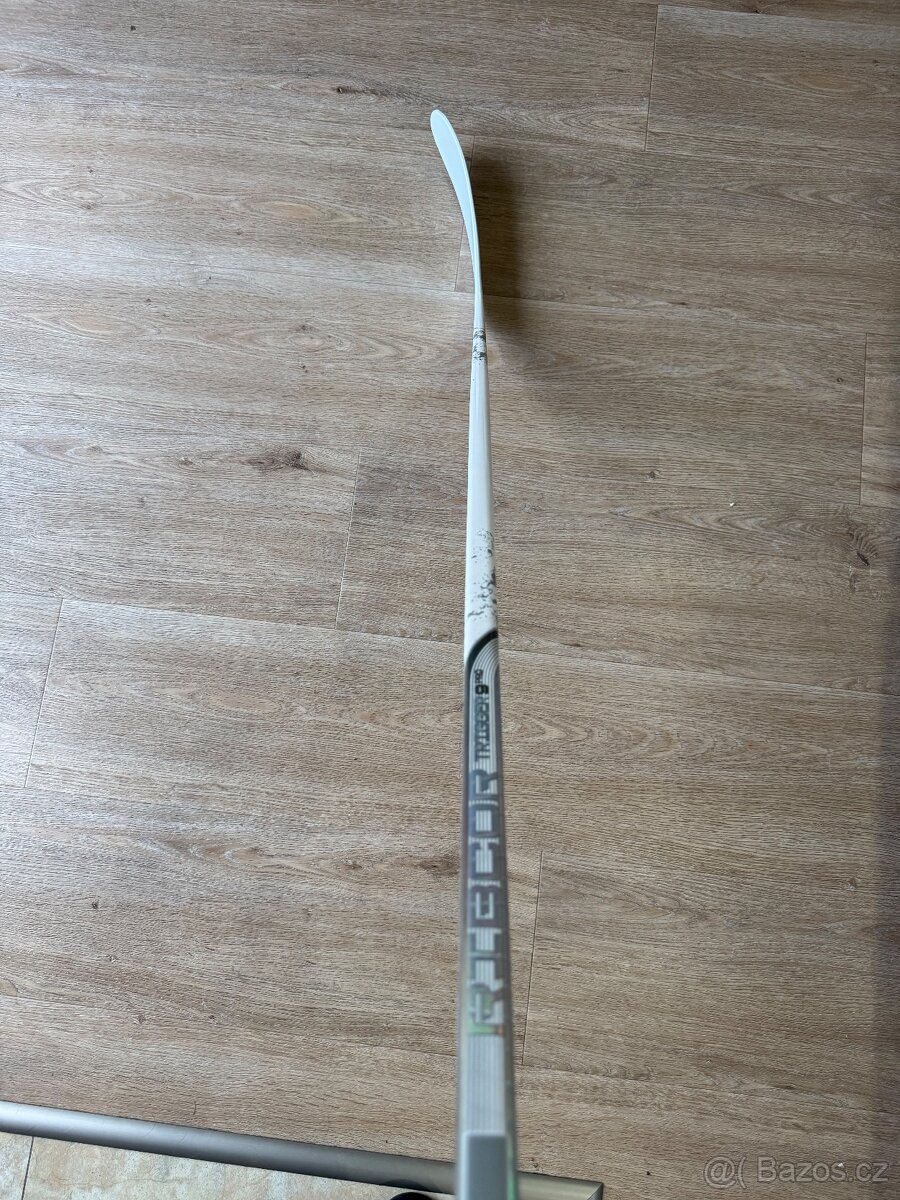 Hokejka CCM RIBCOR TRIGGER 9 Pro WHITE, pravá - 7