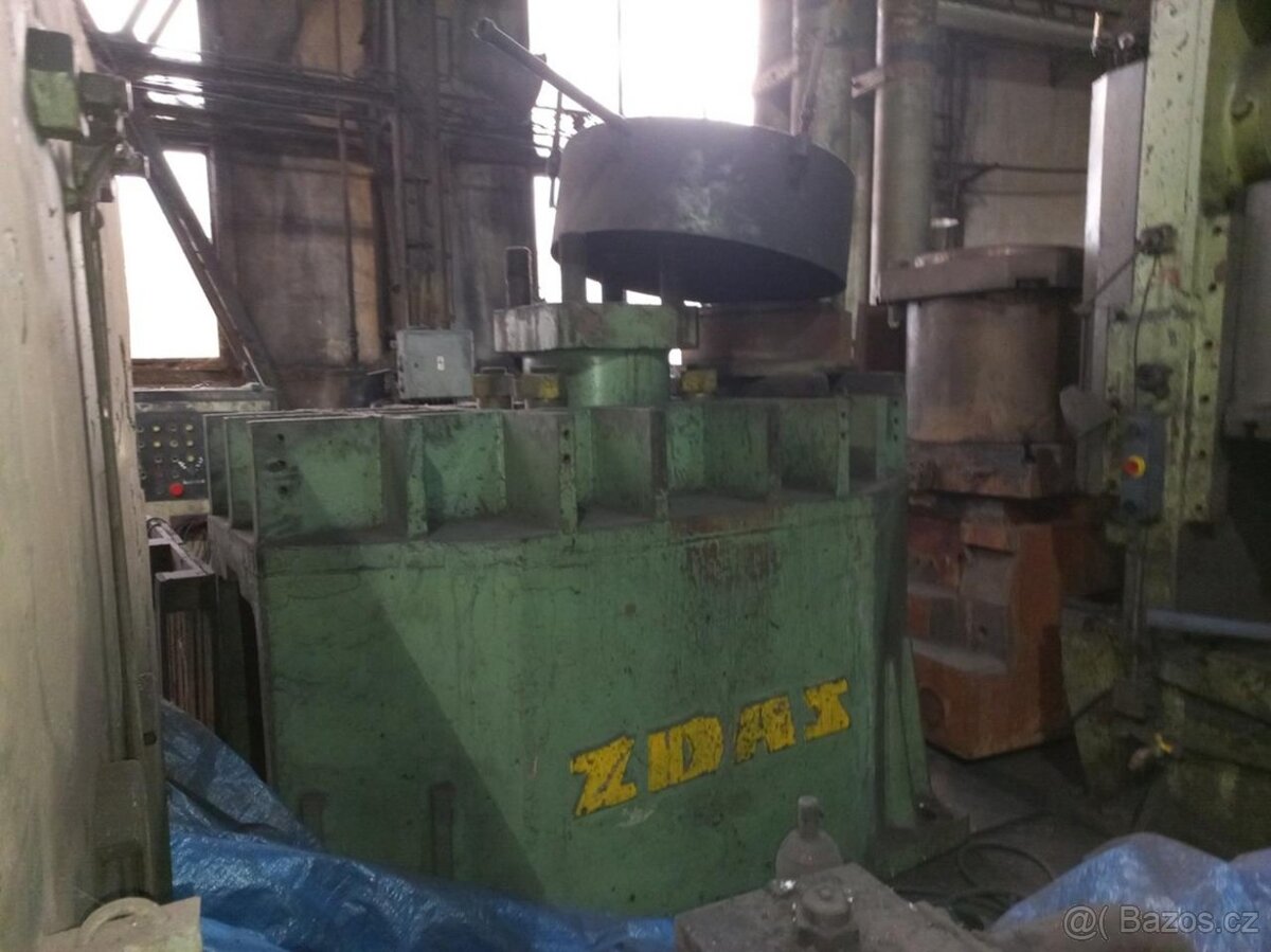 Hydraulický lis ŽĎAS LVH 2500 (948) - 7