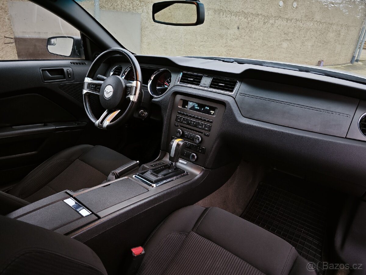 Ford Mustang 3.7 - 7