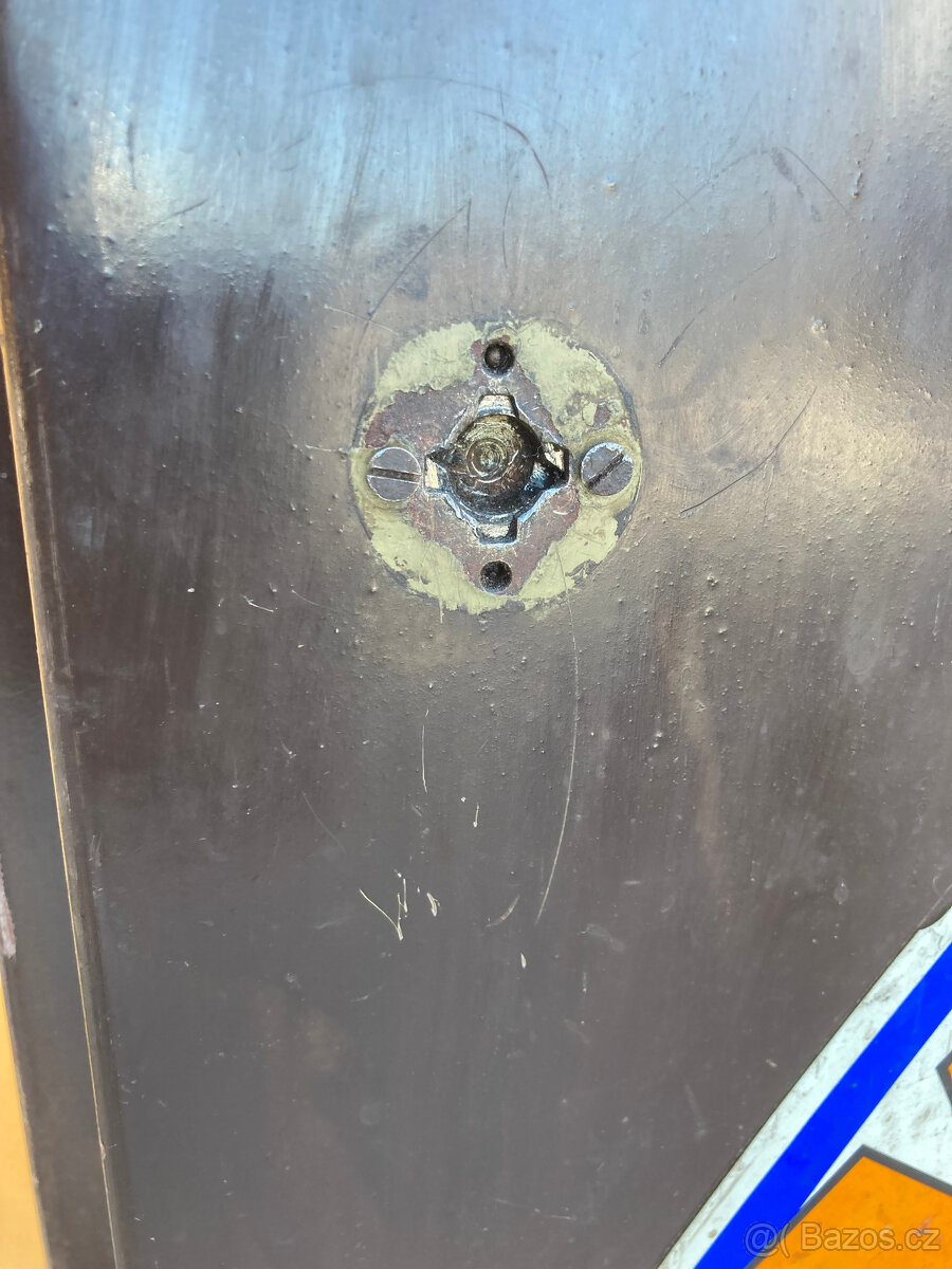 Skříň kovová, dílenská, na zbraně i jiné za 800 kč - 7