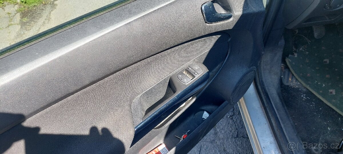 Opel Corsa 1,2 díly - 7