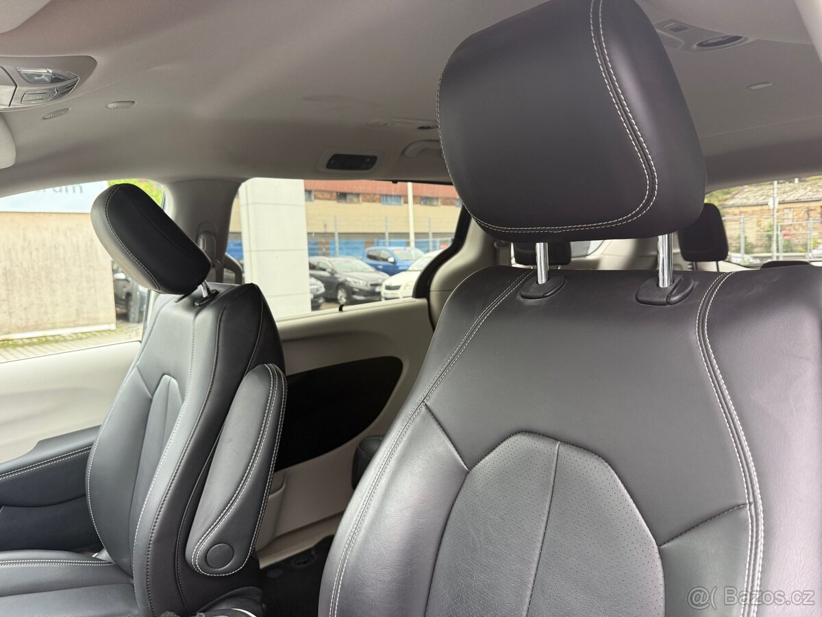 Chrysler pacifica 2023 4wd DPH záruka 2 roky 5tis km - 7