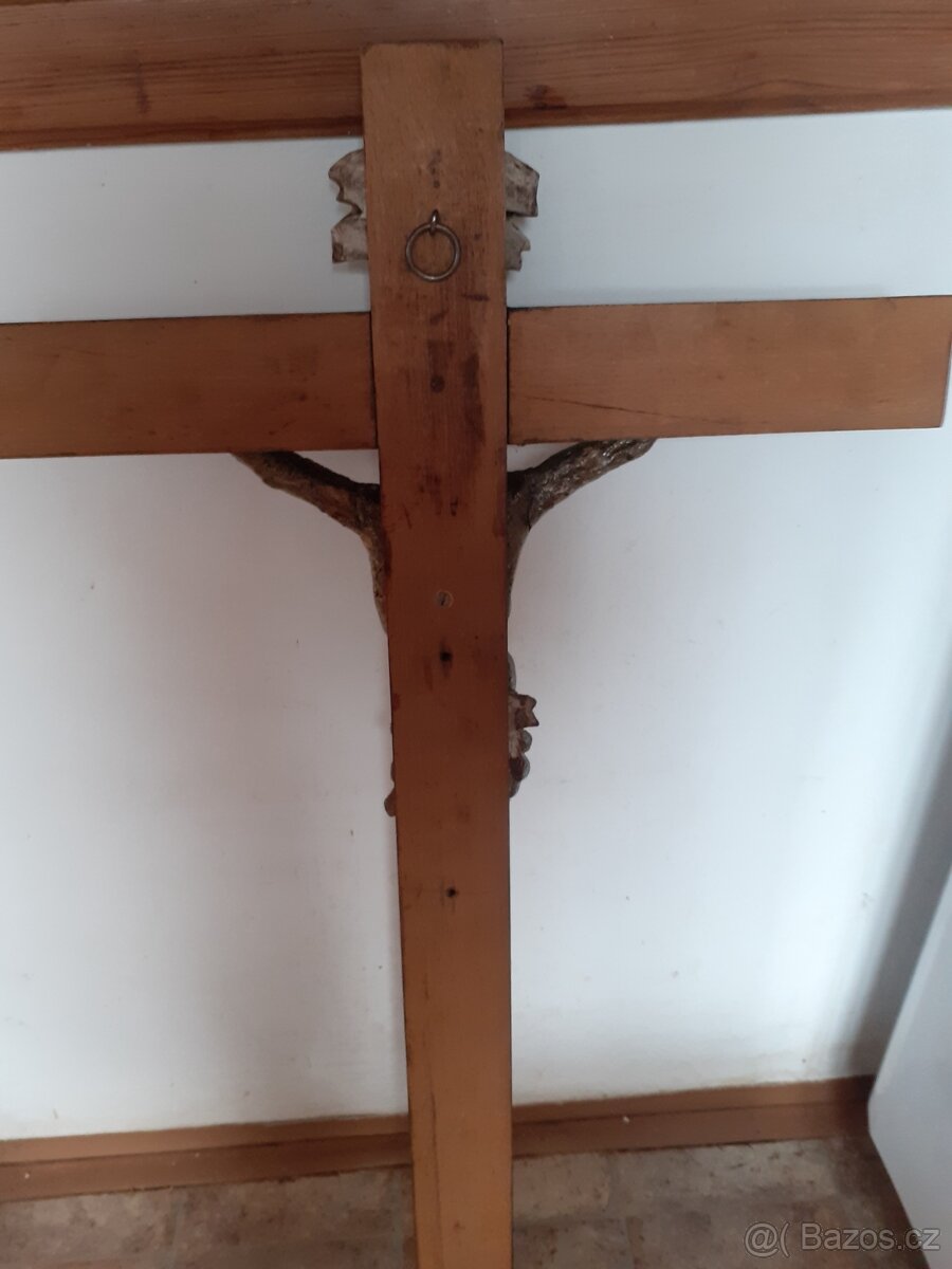 Starožitný kříž ,skleněný obrázek, soška bohyně - 7