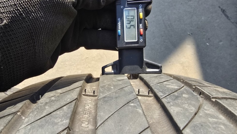 Letní pneu 225/45/17 Michelin - 7