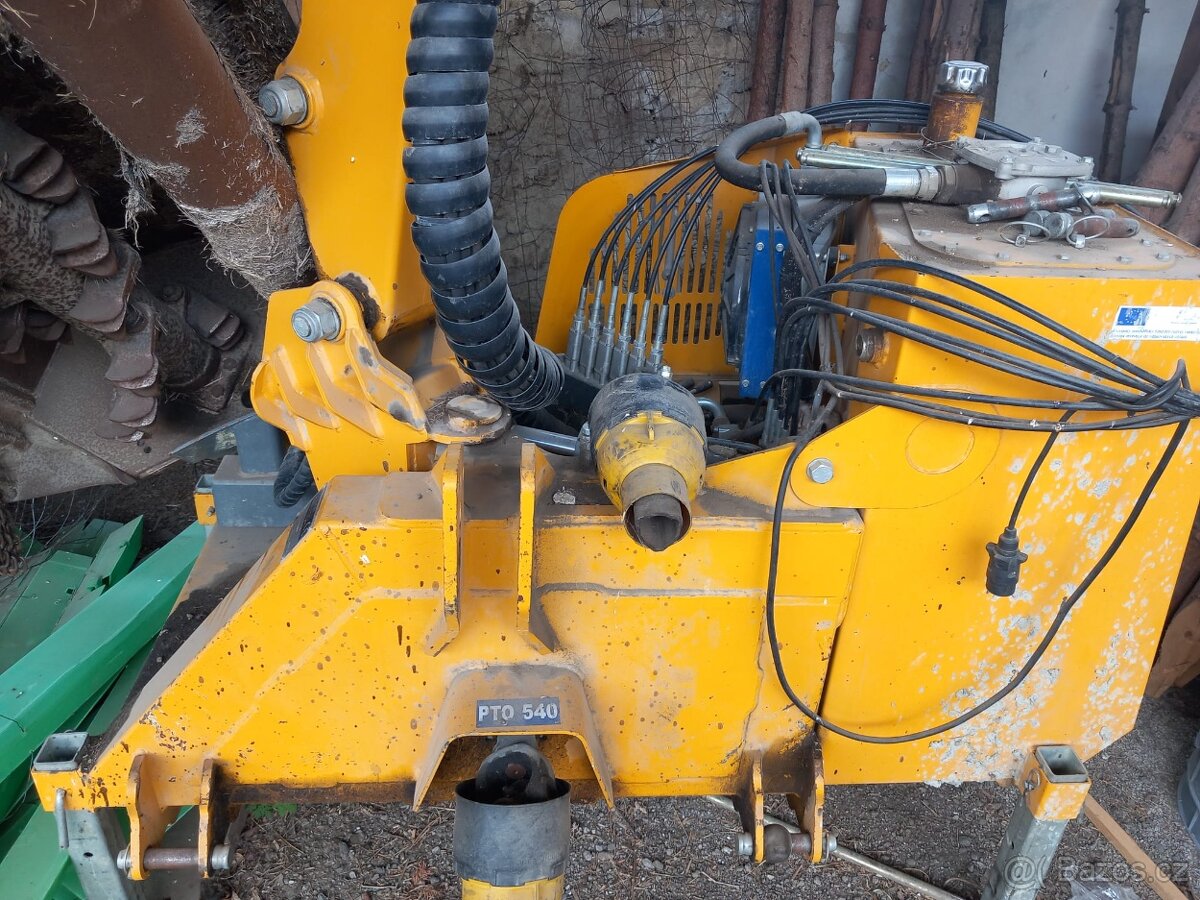 Příkopové rameno FEMAC - 7