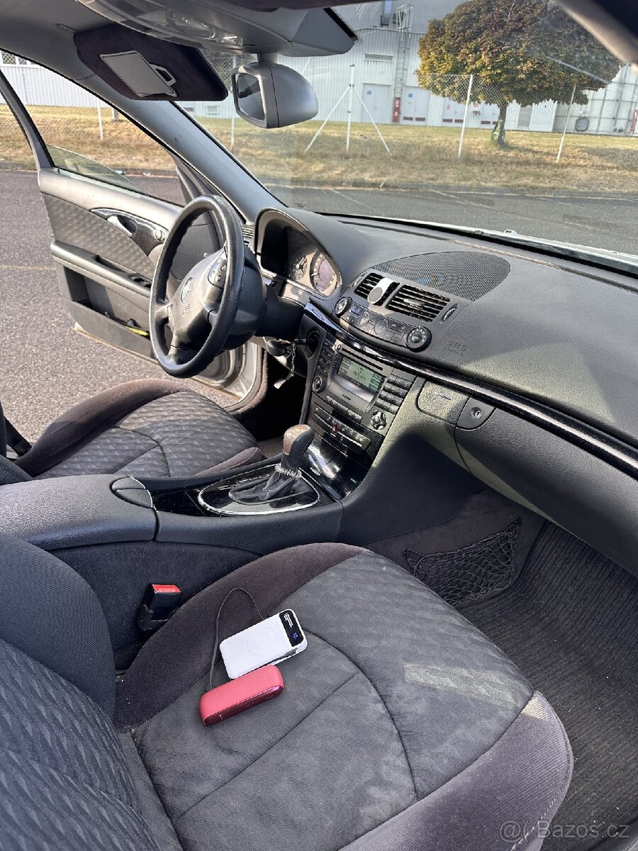 Mercedes Benz W211 - 7