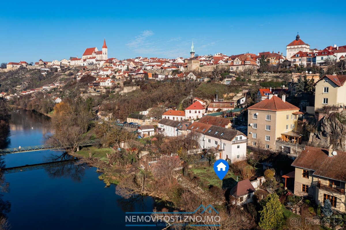 Prodej stavebního pozemku 467m2, TOP výhled na řeku, k.ú. Zn - 7