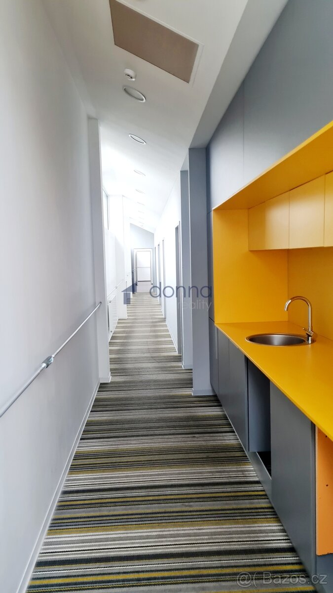 Pronájem obchodního prostoru 2799 m² Za Mototechnou, Praha - - 7