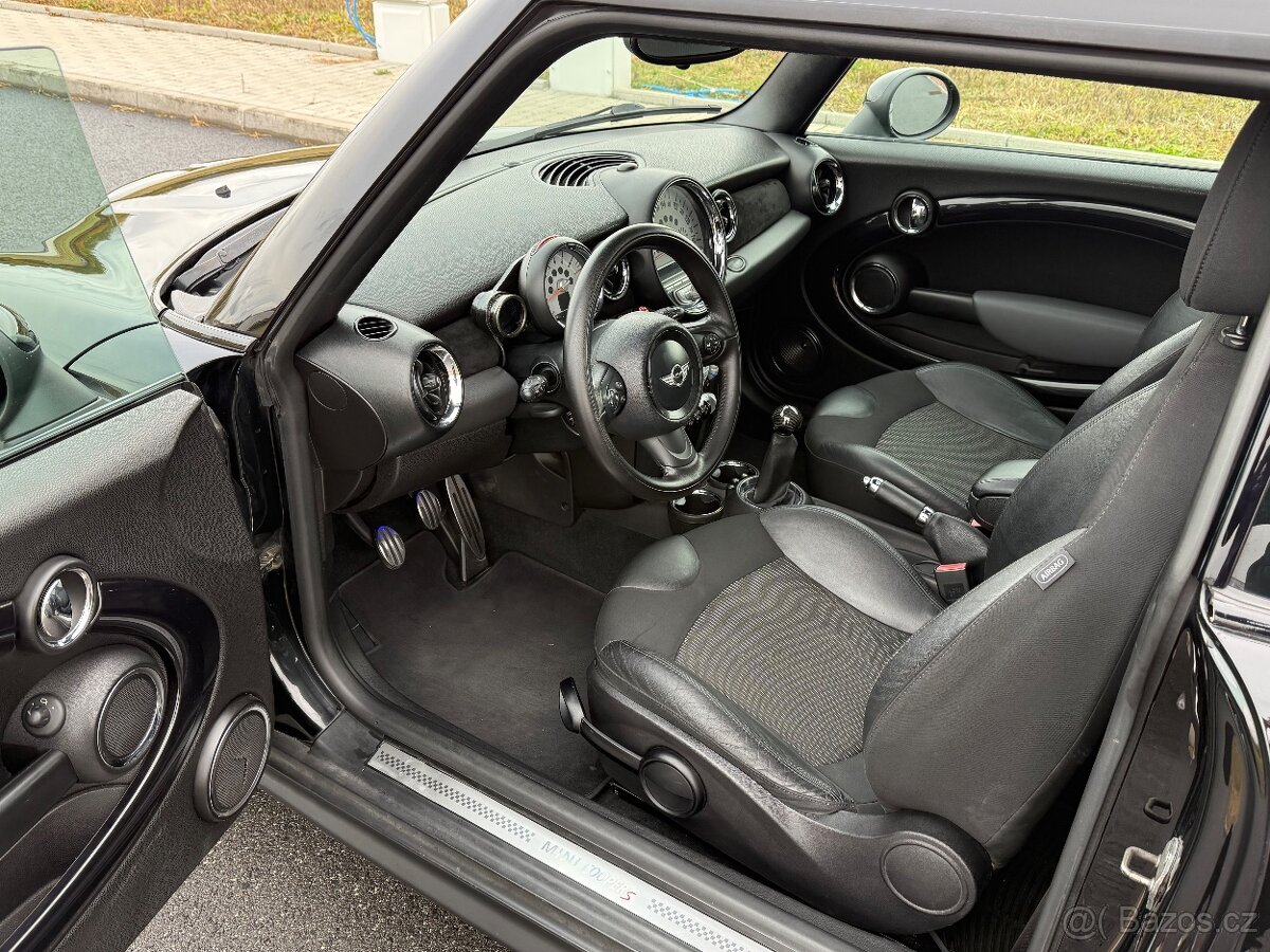 Mini Cooper S R56 – 128 kW / Panorama / LED - 7