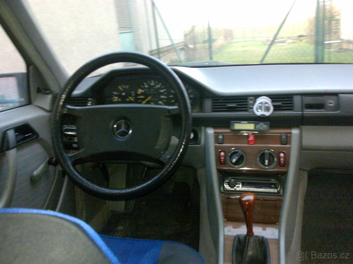 Mercedes W124 200D - 7