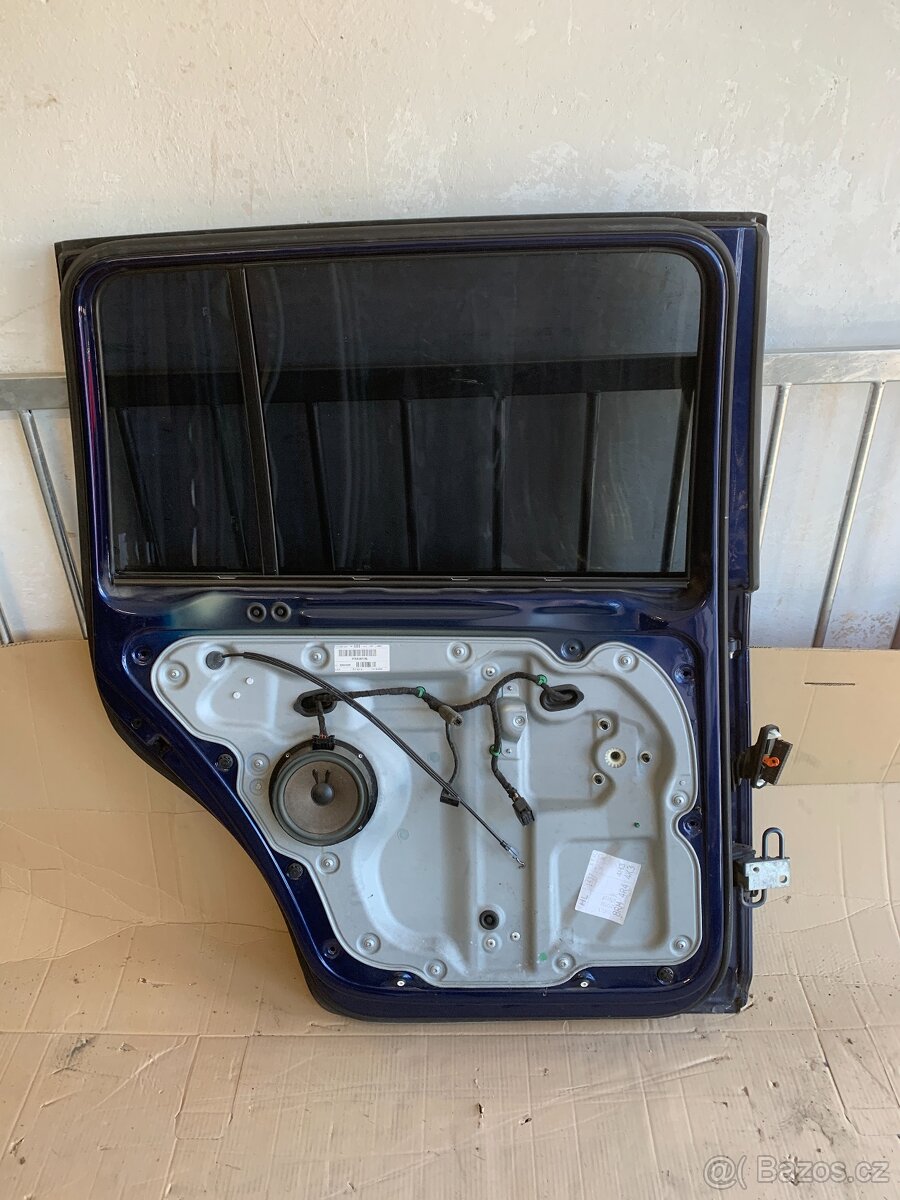VW Touran 2010, LZ dveře - 7