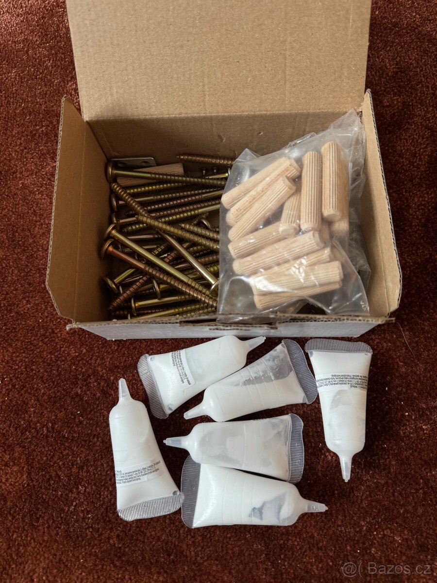 Domečková postel s roštem a zábranou - 7