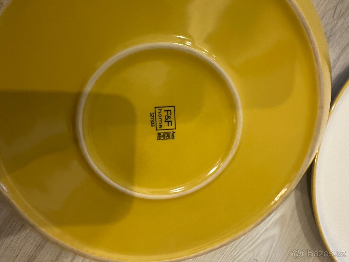 Sada 13ti talířů se slunečnicemi - 7