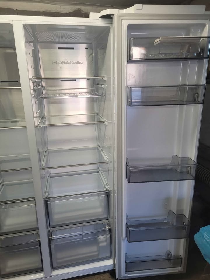 Americká chladnička Side by Side SAMSUNG RS68A8840WW - 7