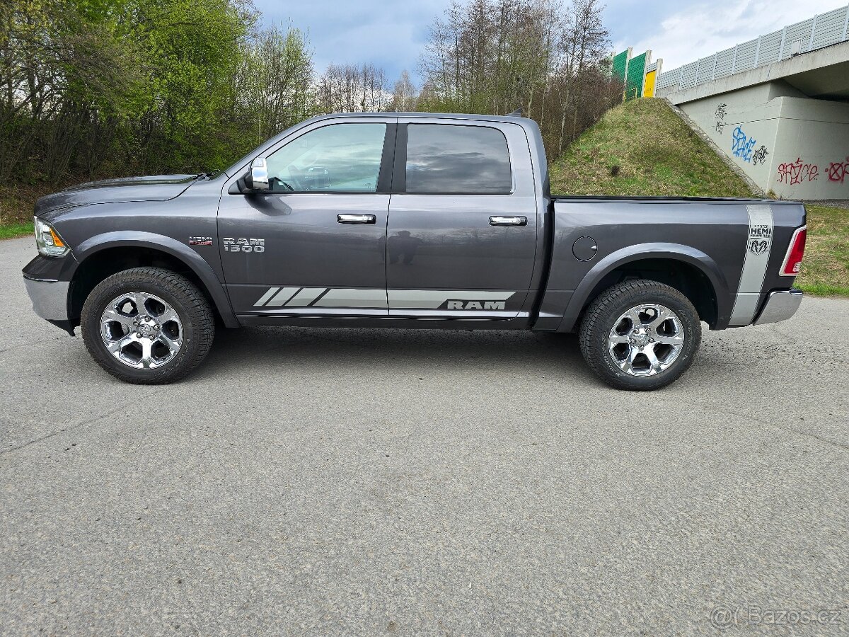 Dodge Ram, 1500 4x4 Laramie 5,7 Hemi NEBOURANÉ - 7