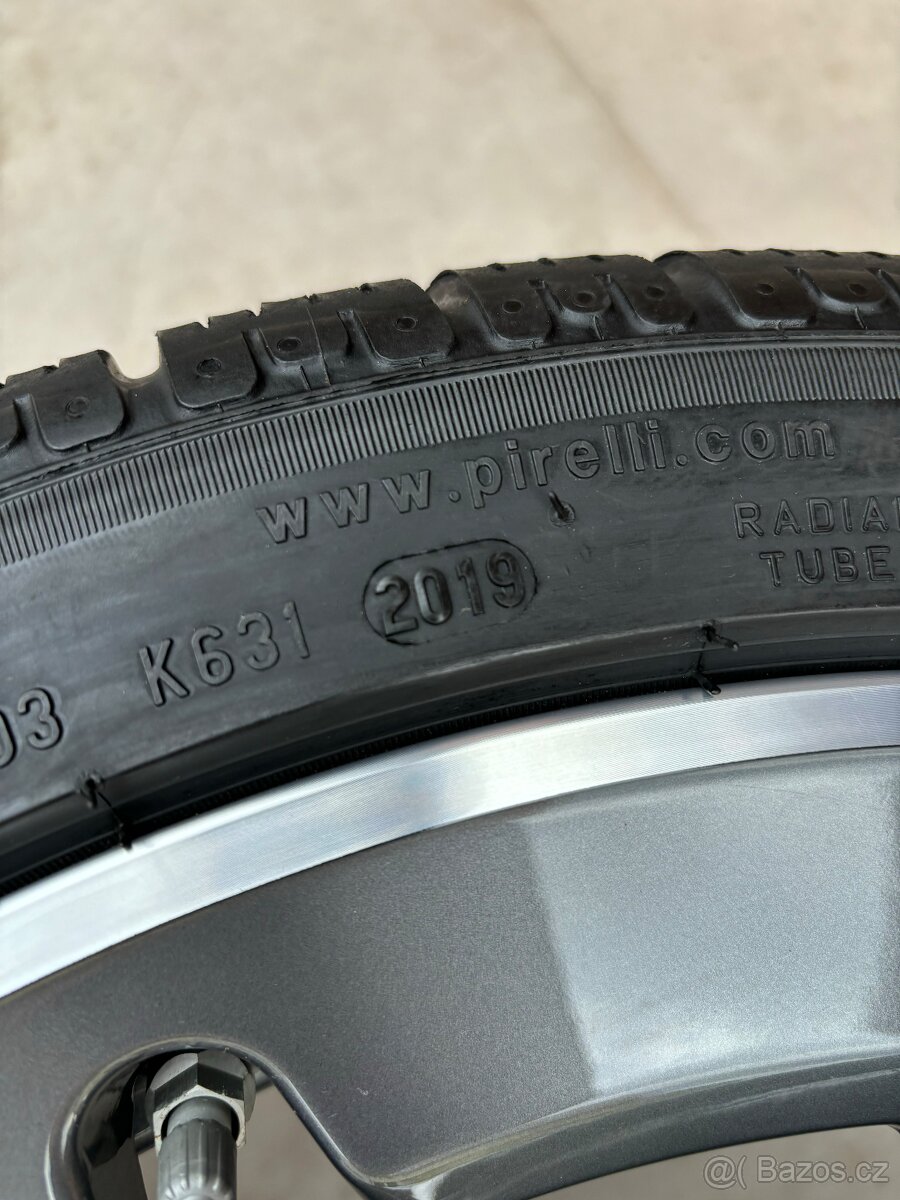 Mercedes R19 z C63 AMG C63s Coupe 5x112 zimní pirelli - 7