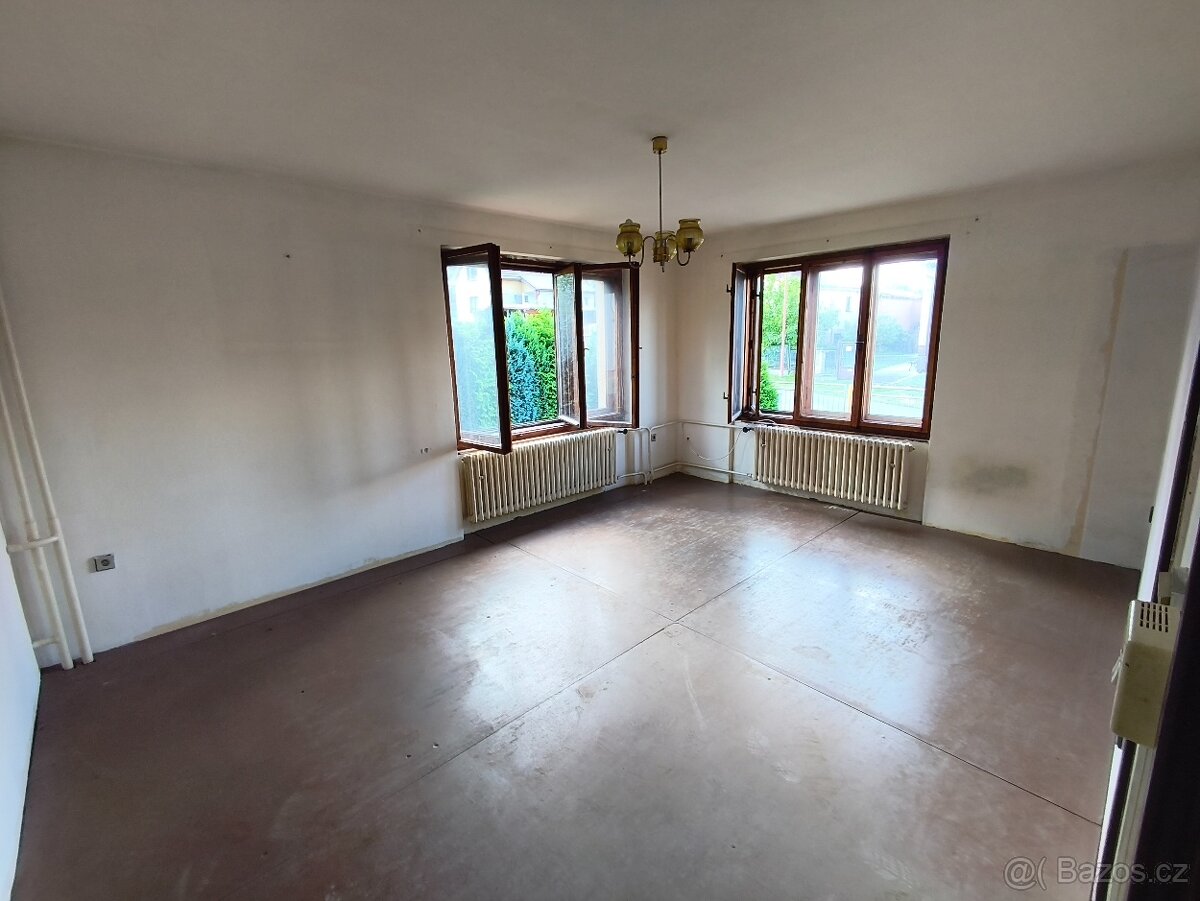 Prodej Rodinného domu s obrovským potenciálem - 7