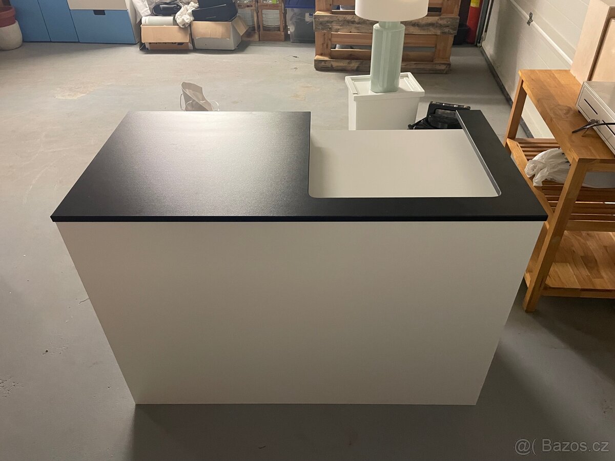 Prodejni pult ve výborném stavu - 7