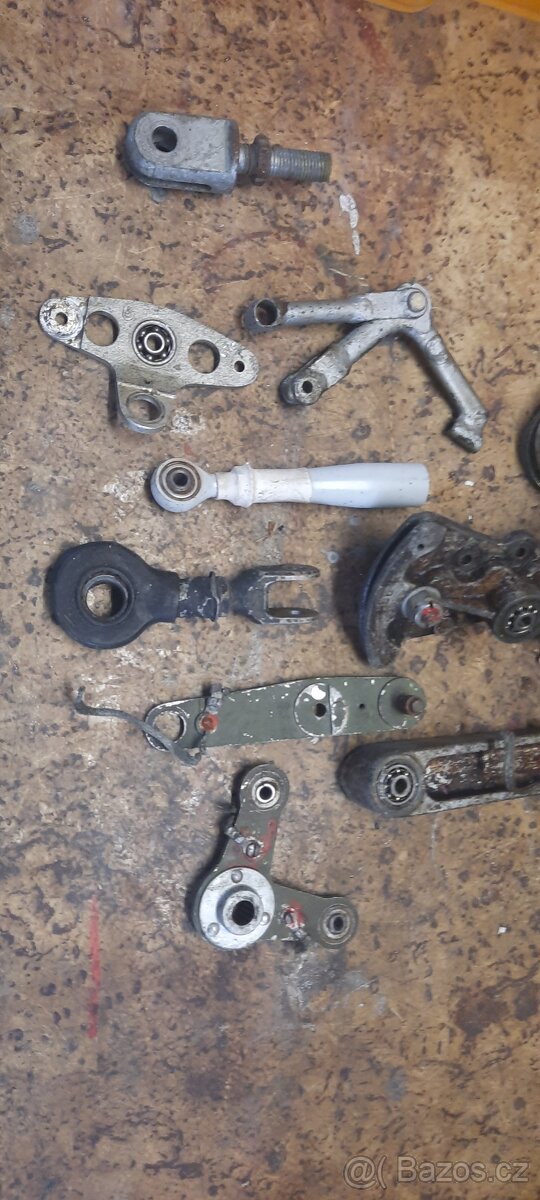 Letecky spojovací material - 7