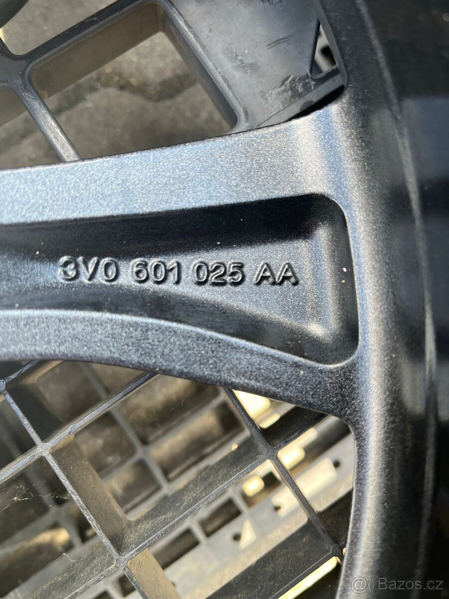 ŠKODA SUPERB 3, kola 19" - 7
