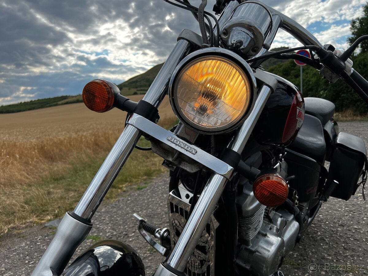 Honda VT 600 Shadow - 7