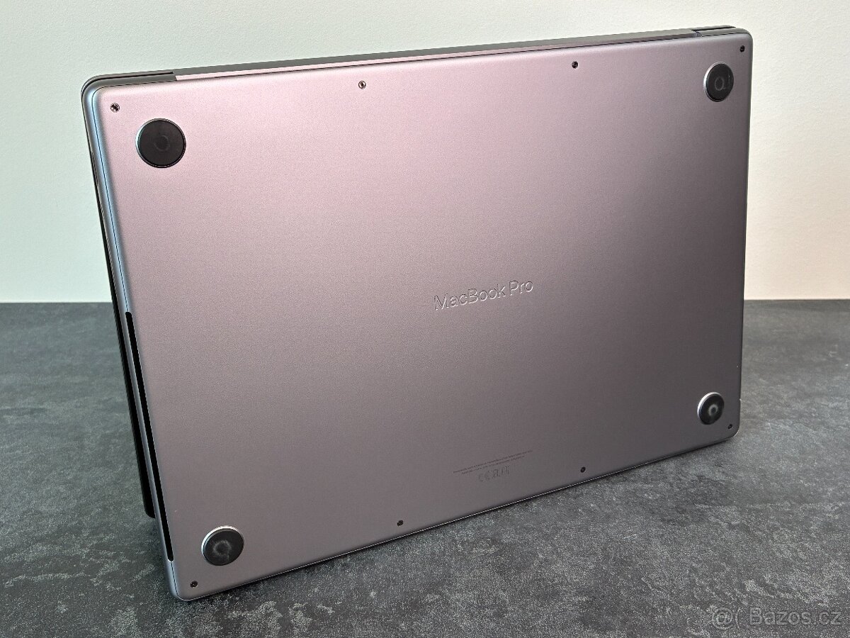 MacBook Pro 16'' 2021 / M1 Pro / 16GB / 1TB SSD - 7