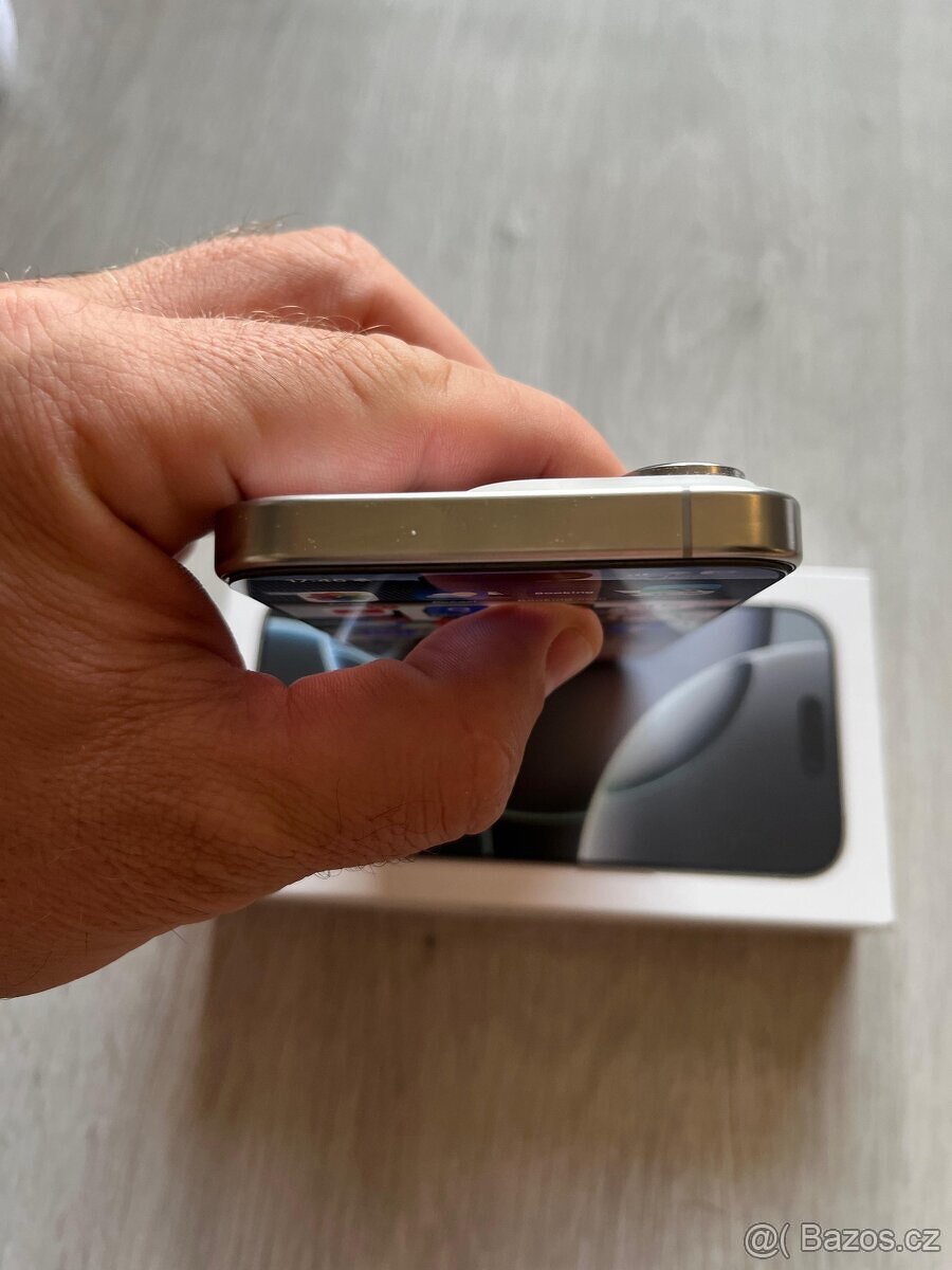 iPhone 16 Pro 512 GB - 7