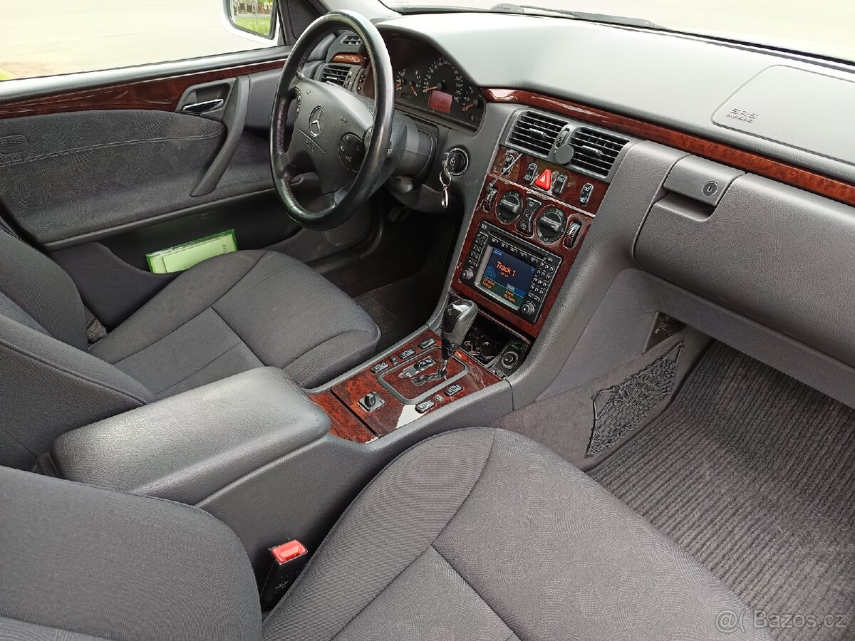 Mercedes Benz E 240 benzín/LPG w210 - 7